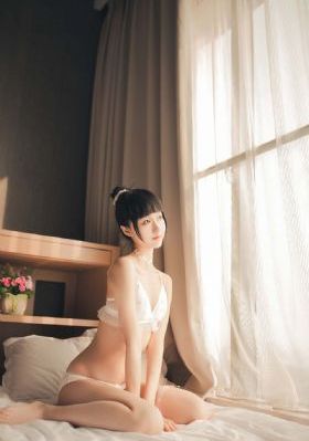 李采潭善良的嫂子